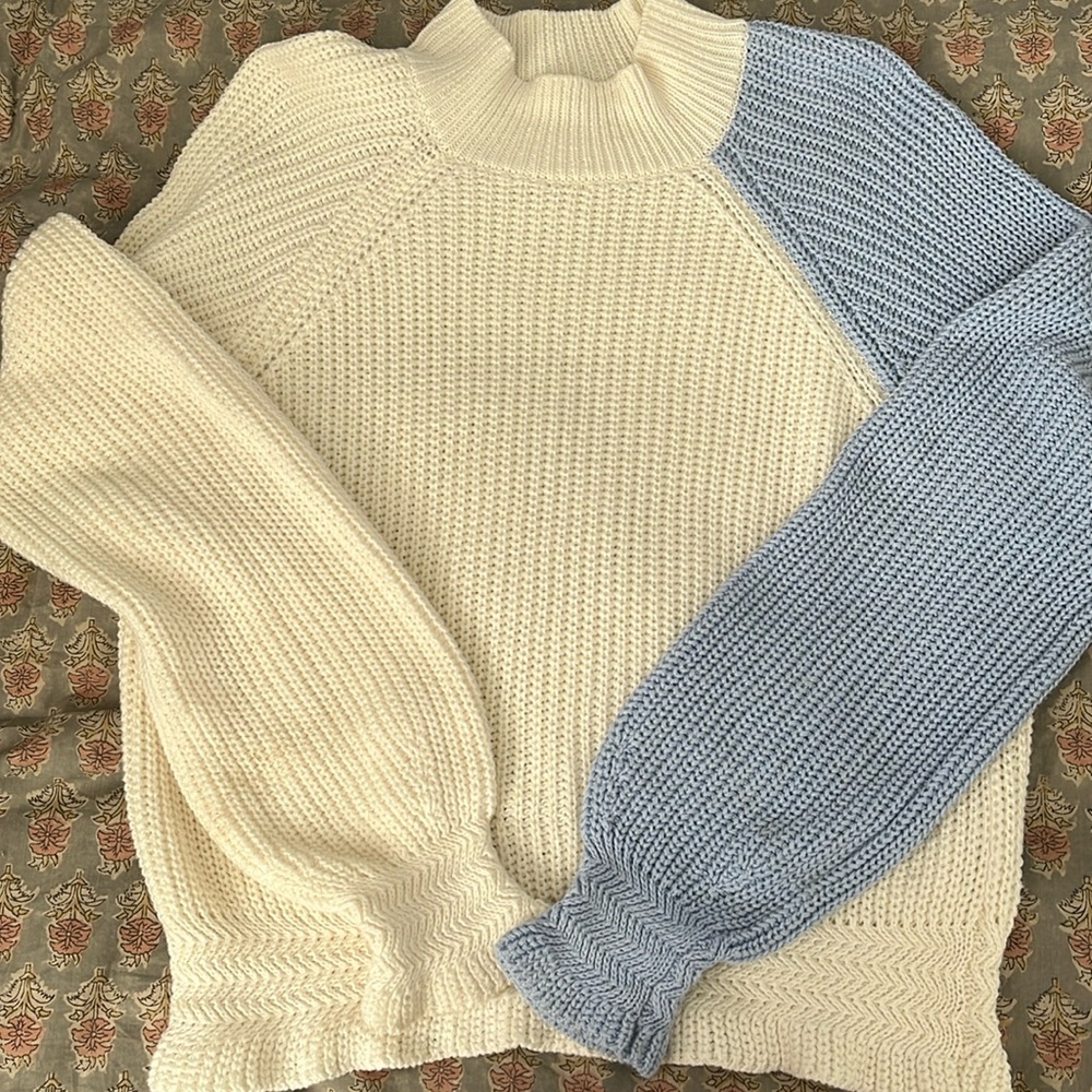 AMO tahoe rib sweater in natural/blue ice